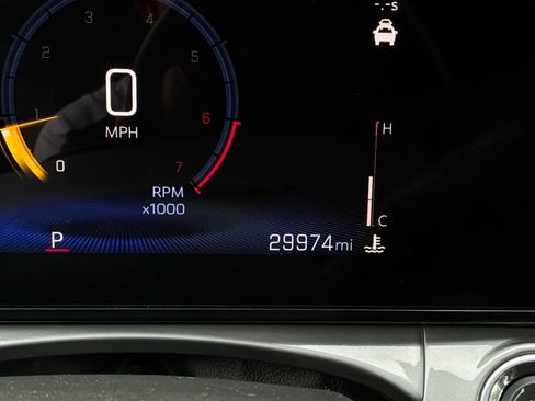 Used 2025 Chevrolet Trax LT w/ LT Convenience Package FWD image 38