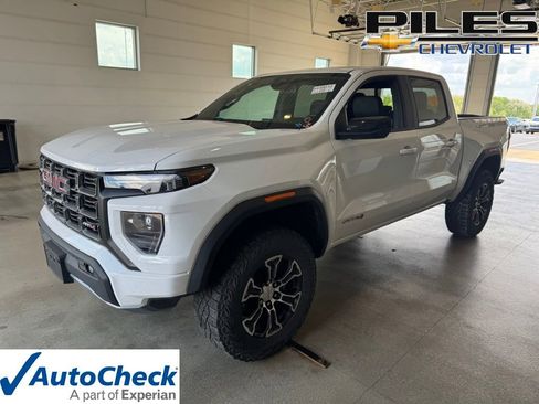 Used 2024 GMC Canyon AT4 AWD/4WD image 1
