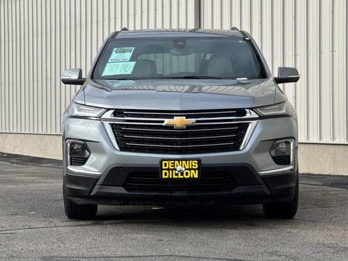 Used 2023 Chevrolet Traverse LT w/ Rear Camera Mirror Package image 9