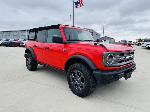 Used 2021 Ford Bronco Big Bend image 2