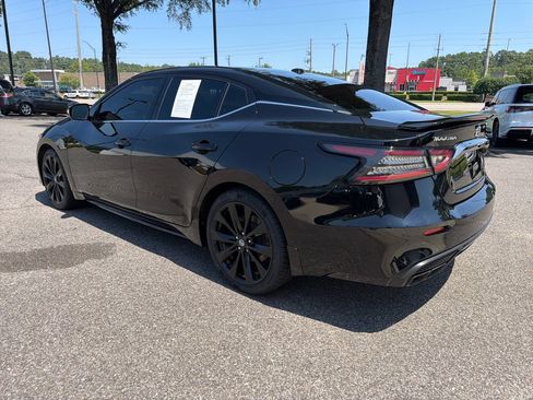 Used 2019 Nissan Maxima SR w/ Premium Package FWD image 9