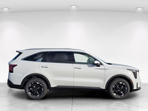 New 2026 Kia Sorento S AWD/4WD image 7