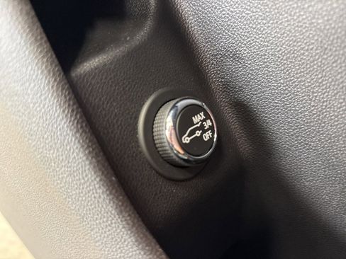 Used 2024 Cadillac XT4 Sport image 18