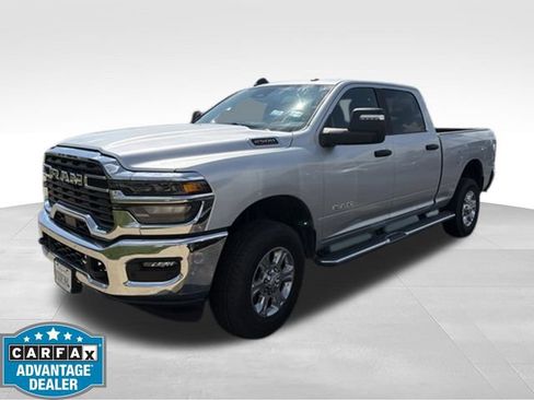 Used 2026 RAM 2500 Big Horn AWD/4WD image 5
