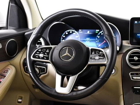 Certified 2022 Mercedes-Benz GLC 300 4MATIC w/ Premium Package Lite image 23