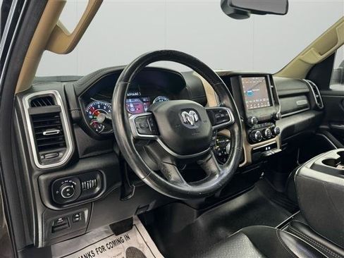 Used 2019 RAM 1500 Laramie AWD/4WD image 14