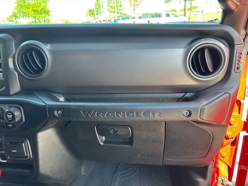 Used 2021 Jeep Wrangler Unlimited Sport AWD/4WD image 53