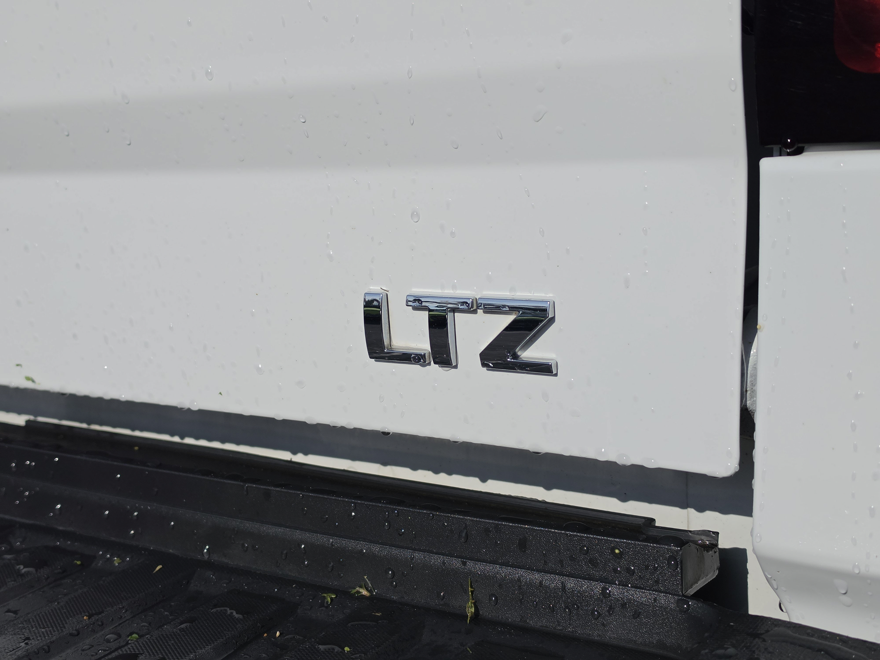Used 2018 Chevrolet Silverado 2500 LTZ w/ Duramax Plus Package AWD/4WD image 16