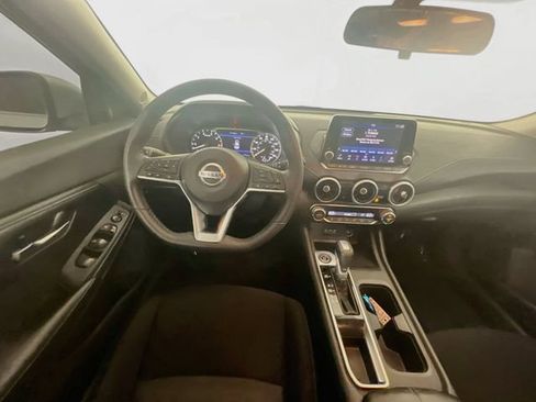 Used 2021 Nissan Sentra SV w/ Trunk Package FWD image 18