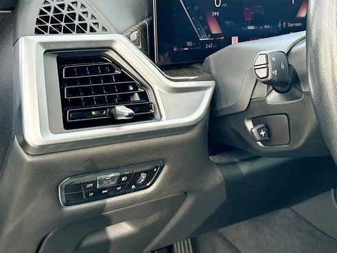 Used 2023 BMW X7 xDrive40i image 10