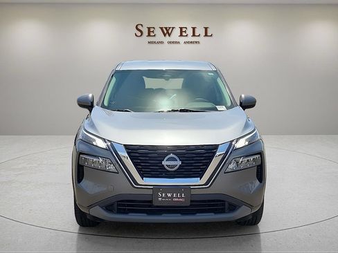 Used 2023 Nissan Rogue SV FWD image 8