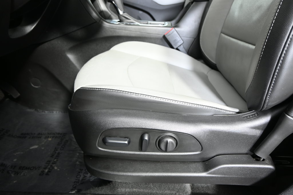 Used 2019 Chevrolet Equinox Premier AWD/4WD image 22