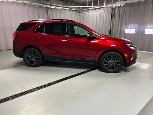 Used 2022 Chevrolet Equinox RS w/ RS Leather Package FWD image 8