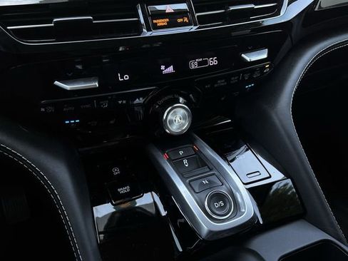 Used 2023 Acura MDX SH-AWD w/ Advance Package image 21