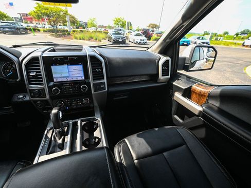 Used 2019 Ford F150 Lariat w/ Trailer Tow Package AWD/4WD image 34