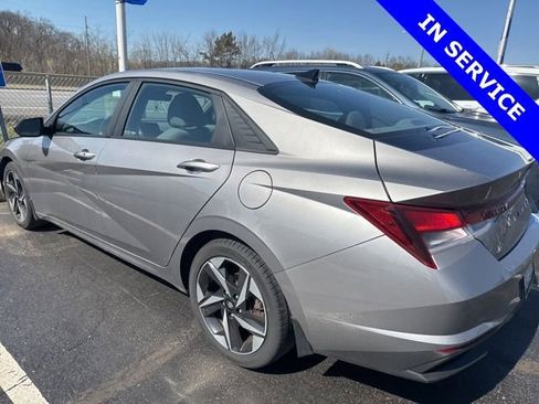 Used 2023 Hyundai Elantra SEL w/ Convenience Package image 10