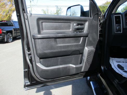 Used 2016 RAM 3500 Tradesman w/ Popular Equipment Group image 31