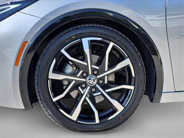 Used 2024 Toyota Prius Prime Premium FWD image 23