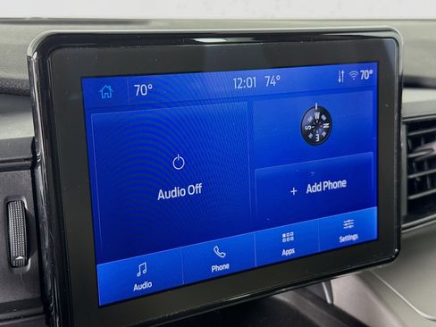 Used 2022 Ford Explorer XLT image 16