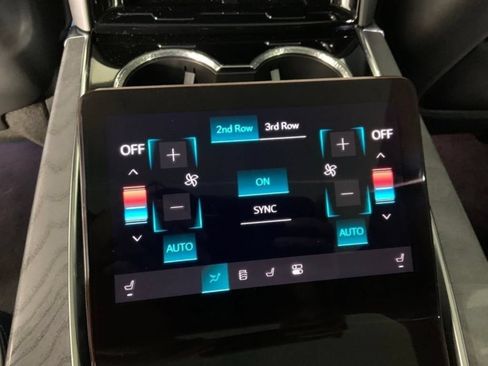 Used 2025 Cadillac Escalade IQ Luxury 2 AWD/4WD image 30