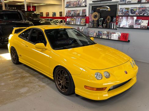 Used 2000 Acura Integra Type R FWD image 4