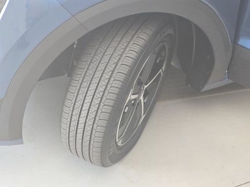 Used 2023 Kia Niro EX FWD image 30