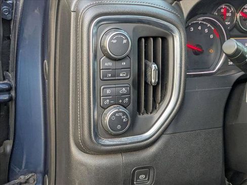 Used 2019 Chevrolet Silverado 1500 RST w/ All-Star Edition AWD/4WD image 10