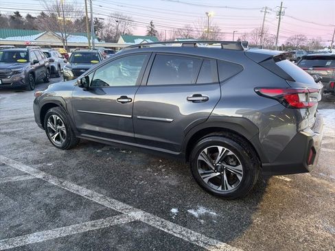 Used 2024 Subaru Crosstrek 2.0i Premium image 4