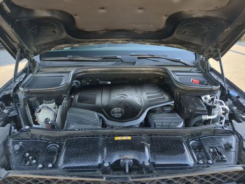 Used 2023 Mercedes-Benz GLS 450 4MATIC w/ AMG Line Exterior image 25