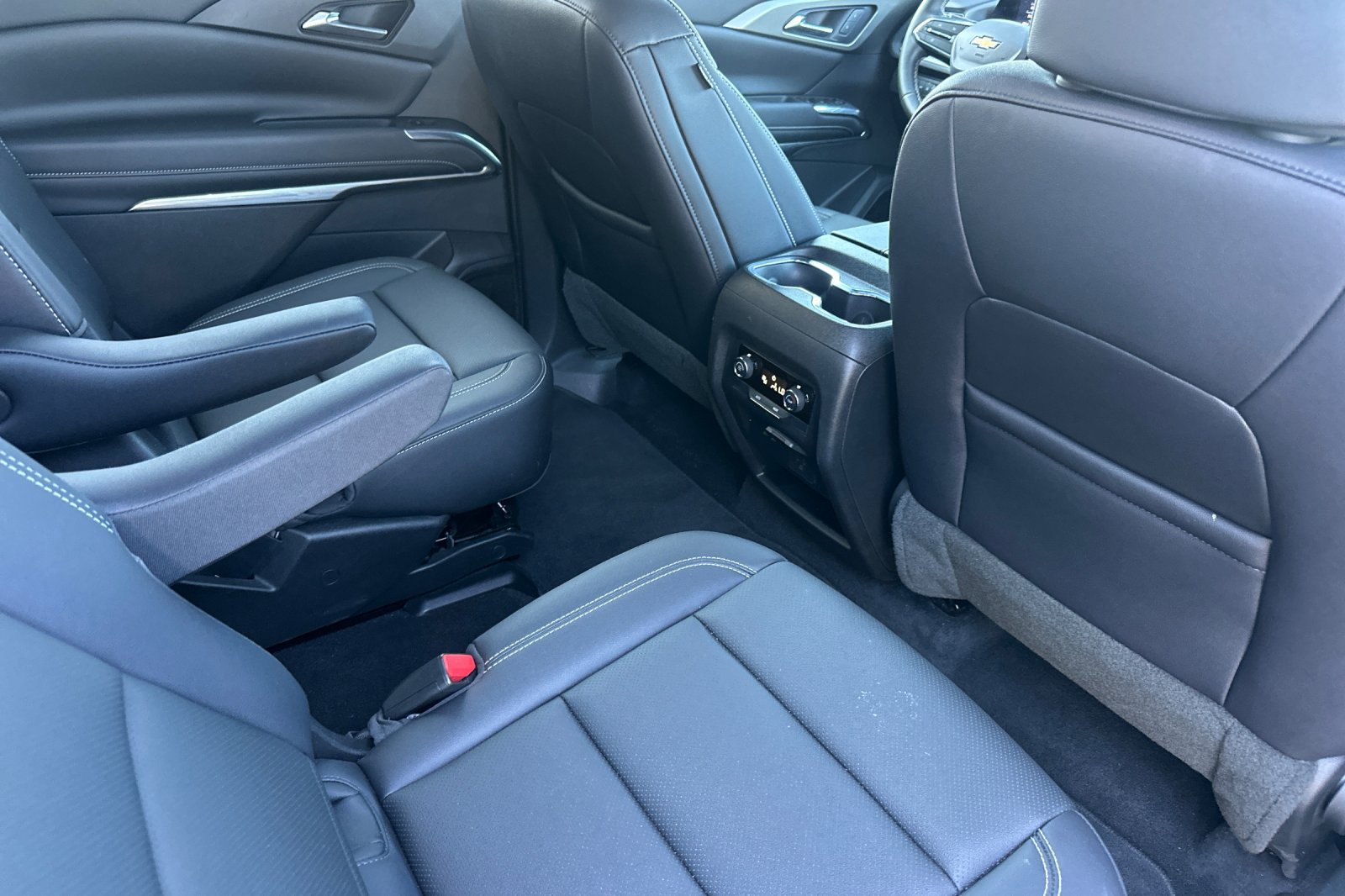 Used 2026 Chevrolet Traverse LT w/ Driver Confidence Package AWD/4WD image 18