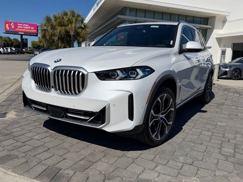 New 2026 BMW X5 xDrive40i w/ Climate Comfort Package AWD/4WD image 1