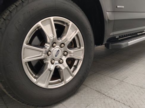 Used 2016 Ford F150 Lariat w/ Equipment Group 502A Luxury RWD image 31