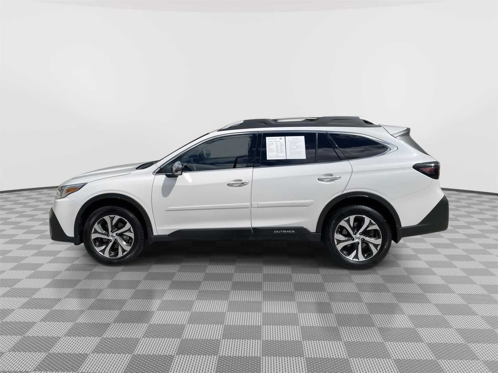Used 2022 Subaru Outback Touring AWD/4WD image 12