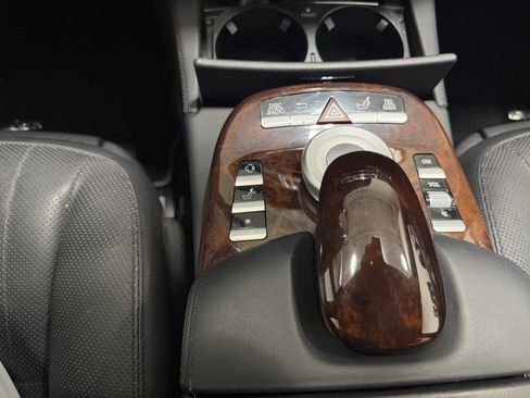 Used 2009 Mercedes-Benz S 600 image 25
