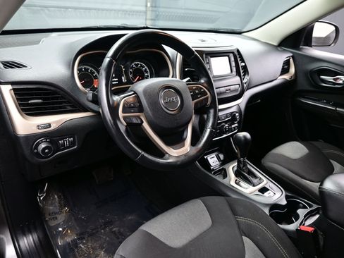 Used 2014 Jeep Cherokee Latitude image 12