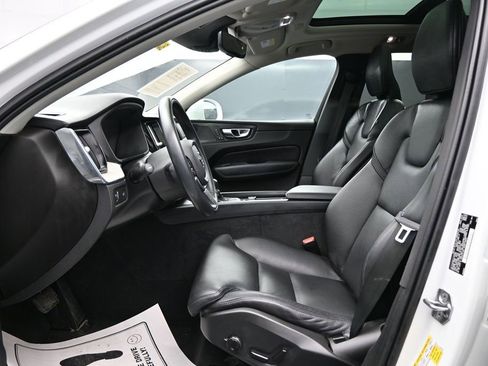 Used 2020 Volvo XC60 T5 Inscription w/ Protection Package Premier AWD/4WD image 9