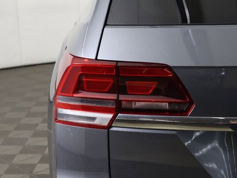 Used 2018 Volkswagen Atlas Launch Edition image 13