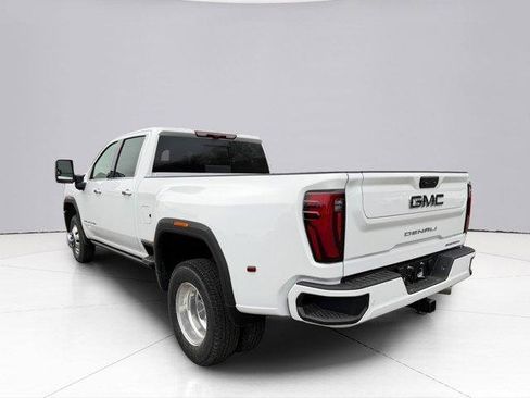 New 2026 GMC Sierra 3500 Denali Ultimate AWD/4WD image 7