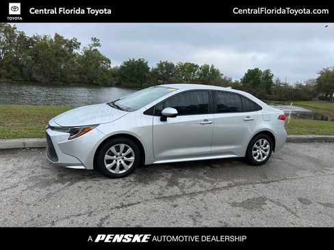 Used 2020 Toyota Corolla LE image 1