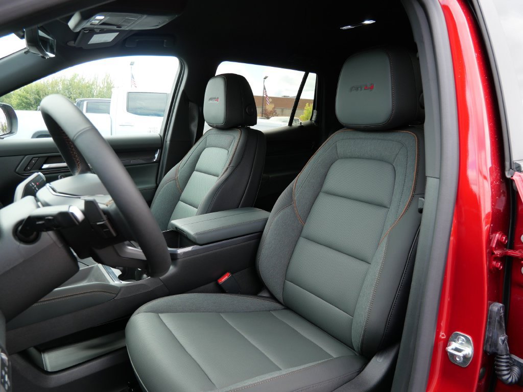 New 2027 GMC Terrain AT4 w/ Technology Package II AWD/4WD image 5