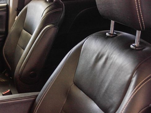 Used 2020 Toyota Sienna SE w/ Carpet Mat Package image 24