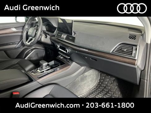 Used 2023 Audi Q5 2.0T Premium Plus w/ Premium Plus Package AWD/4WD image 12
