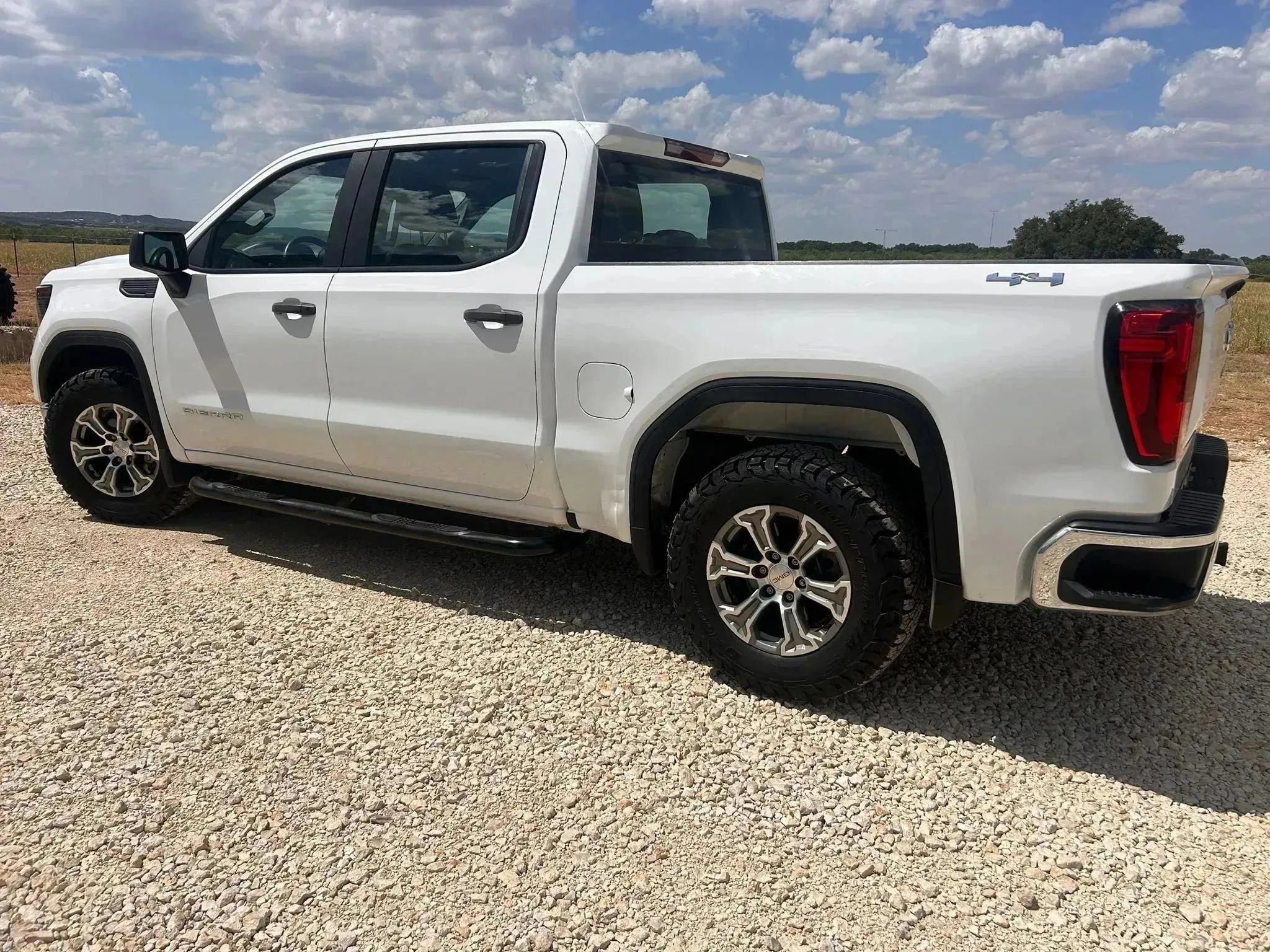 Used 2022 GMC Sierra 1500 Pro w/ Trailering Package AWD/4WD image 2