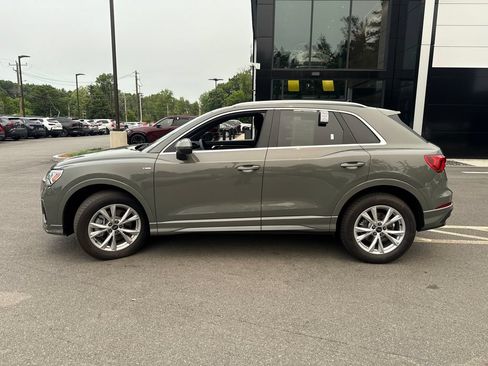 Used 2025 Audi Q3 2.0T Premium AWD/4WD image 2