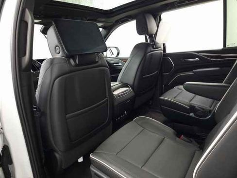 Used 2023 Cadillac Escalade Premium Luxury w/ LPO, Radiant Package image 43