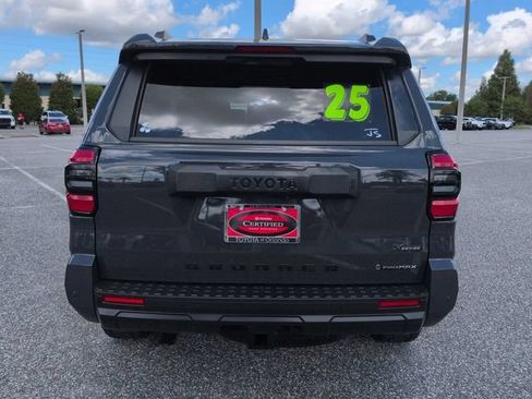 Certified 2025 Toyota 4Runner TRD Off-Road AWD/4WD image 5