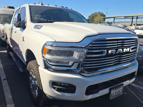 Used 2023 RAM 2500 Laramie AWD/4WD image 2