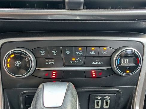 Used 2020 Ford EcoSport SE FWD image 24