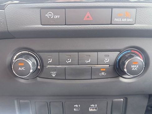 Certified 2024 Nissan Frontier SV image 15
