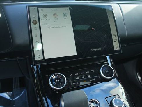 Used 2023 Land Rover Range Rover Sport SE image 17